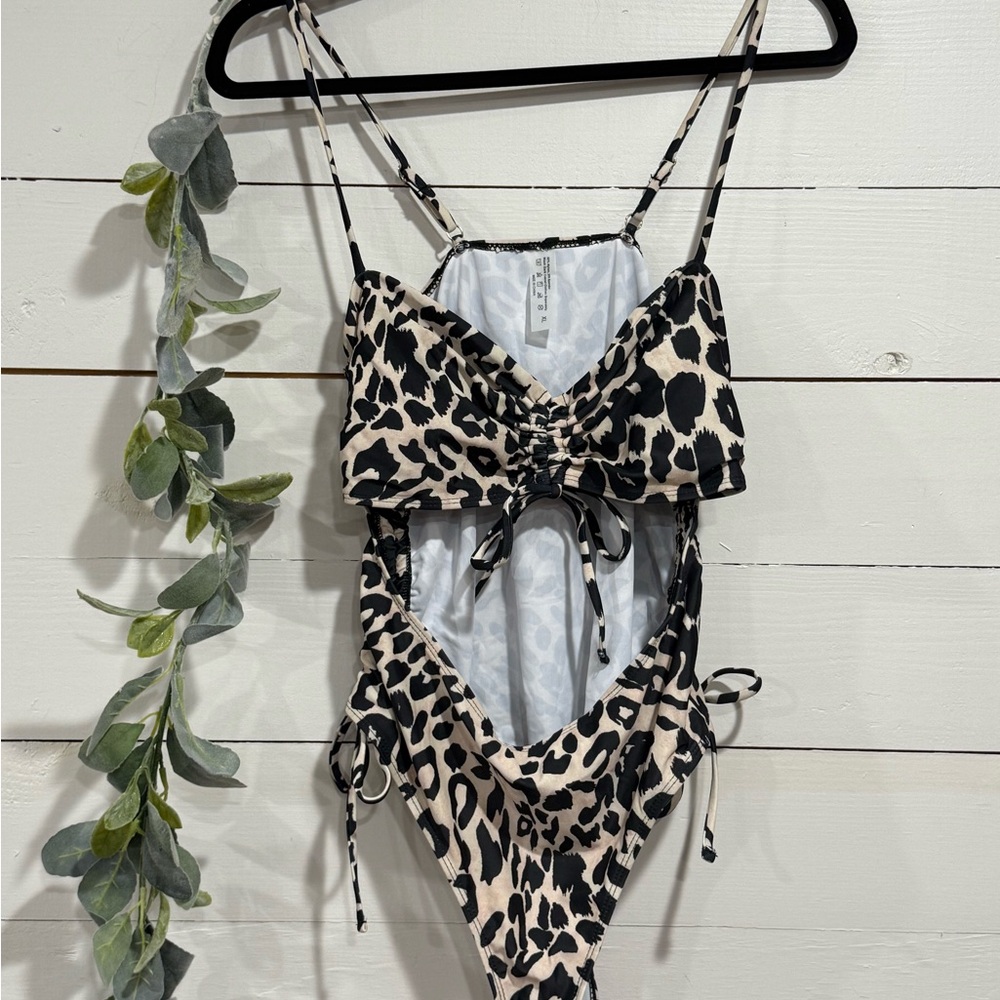 New Thong Leopard Print Cutout Swimsuit